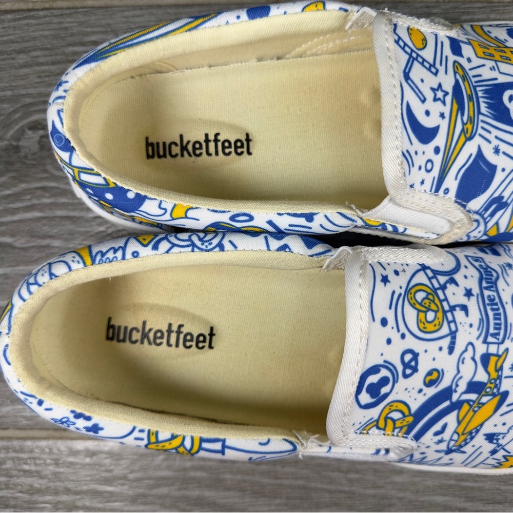 Bucketfeet Auntie Anne’s Pretzels Slip On Shoes Women’s 9 Men’s 7.5 - Picture 9 of 11